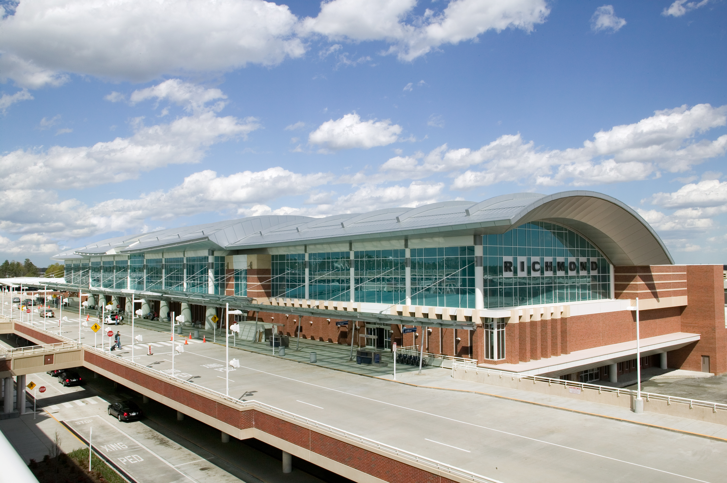 Richmond Airport RIA concourse extension and refurbished terminal and concourse